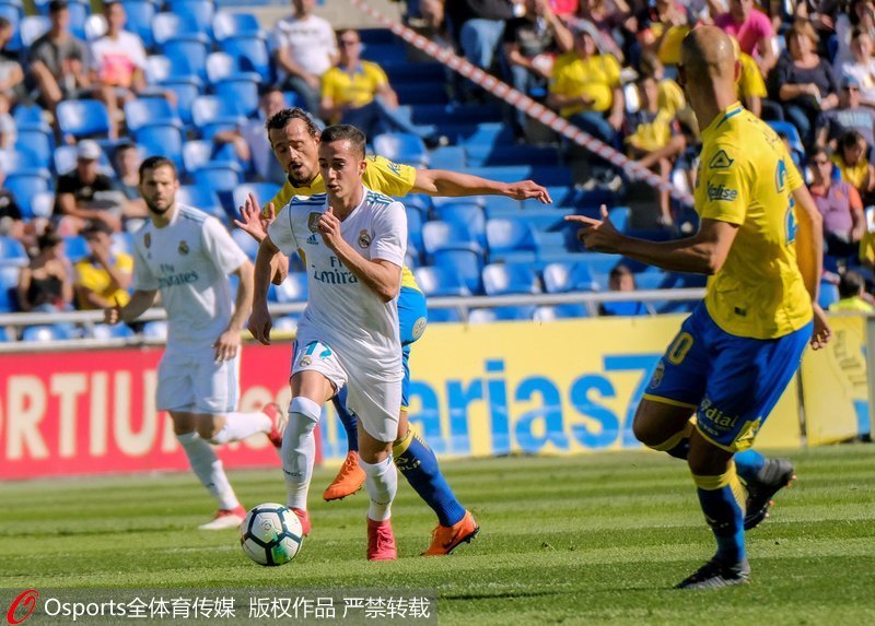  阿森纳租将梅开二度击沉战舰  